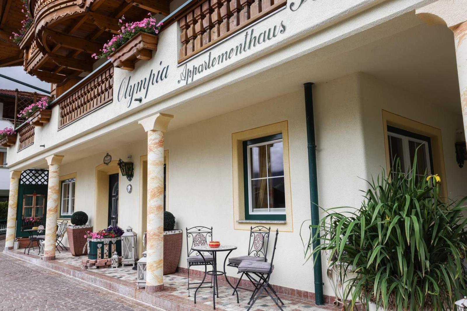 Appartementhaus Olympia Schloessl Нойщифт им Щубайтал Екстериор снимка